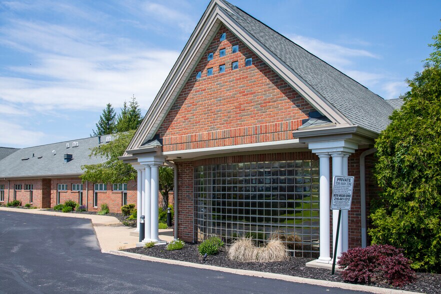 Primary Photo Of 12744 State Rd, North Royalton Medical For Lease