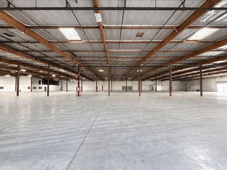 More Photos Of 6909 E Washington Blvd, Montebello Warehouse For Lease