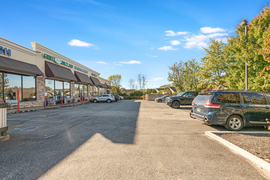 More Photos Of 4553 Arthur Kill Rd, Staten Island Freestanding For Lease