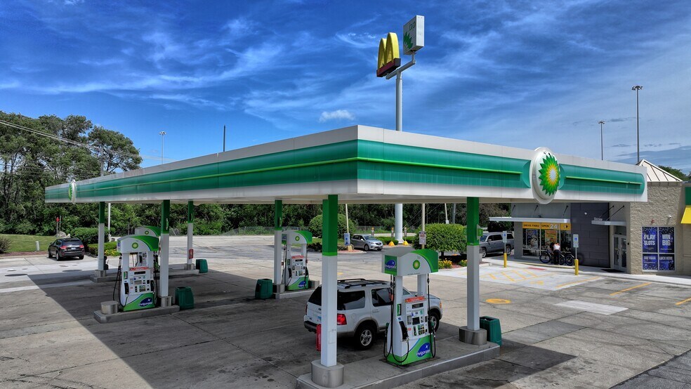 More Photos Of 24061 W Eames St, Channahon Service Station For Sale