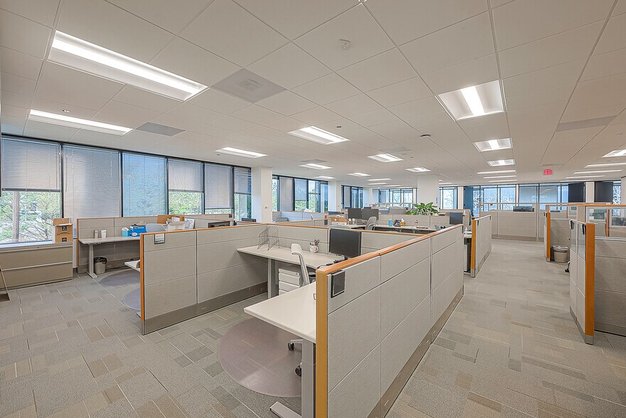 More Photos Of 6575 West Loop South, Bellaire Office For Lease