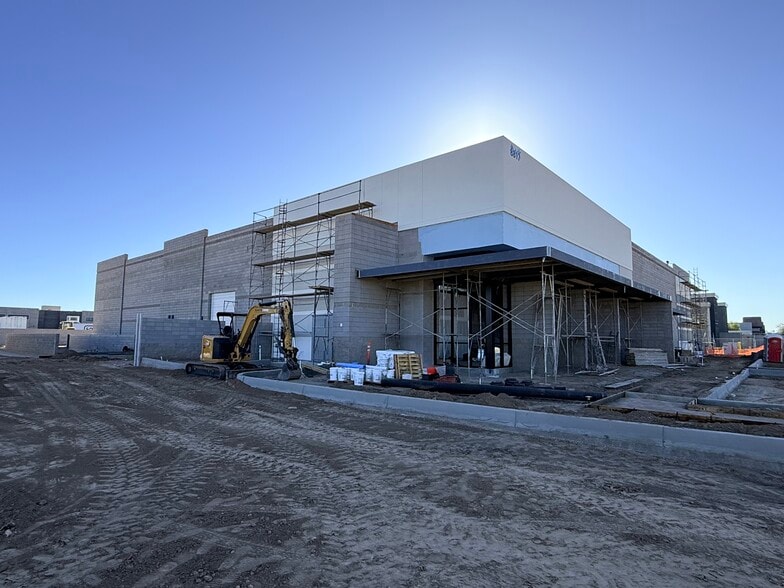 More Photos Of 8817 E Pecos Rd, Mesa Warehouse For Lease