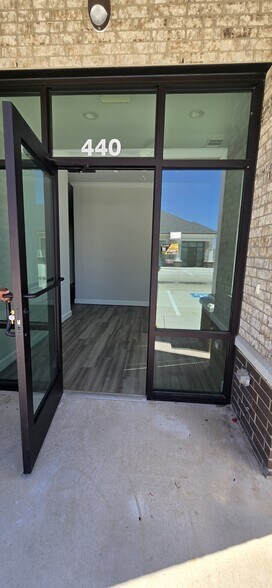 More Photos Of 1630 W Prosper Trl, Prosper Medical For Lease