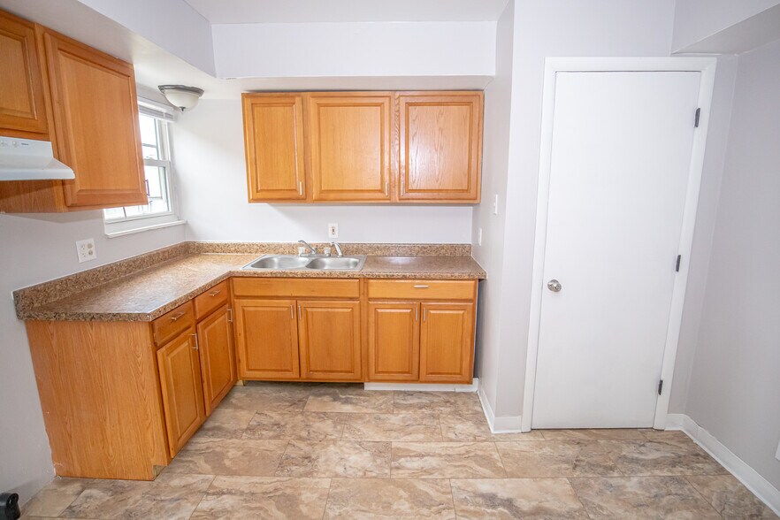 More Photos Of 2171 Thurmont Rd, Akron Multifamily For Sale