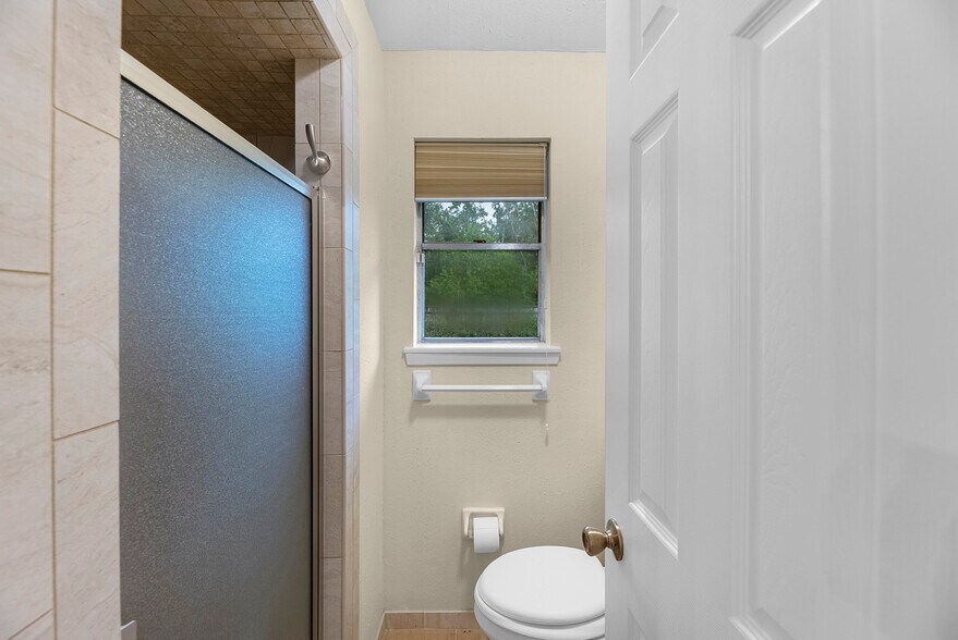 More Photos Of 7315 Pine St, Manvel Industrial For Sale