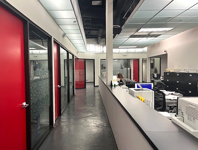 More Photos Of 1607 S Grand Ave, Los Angeles Warehouse For Sale