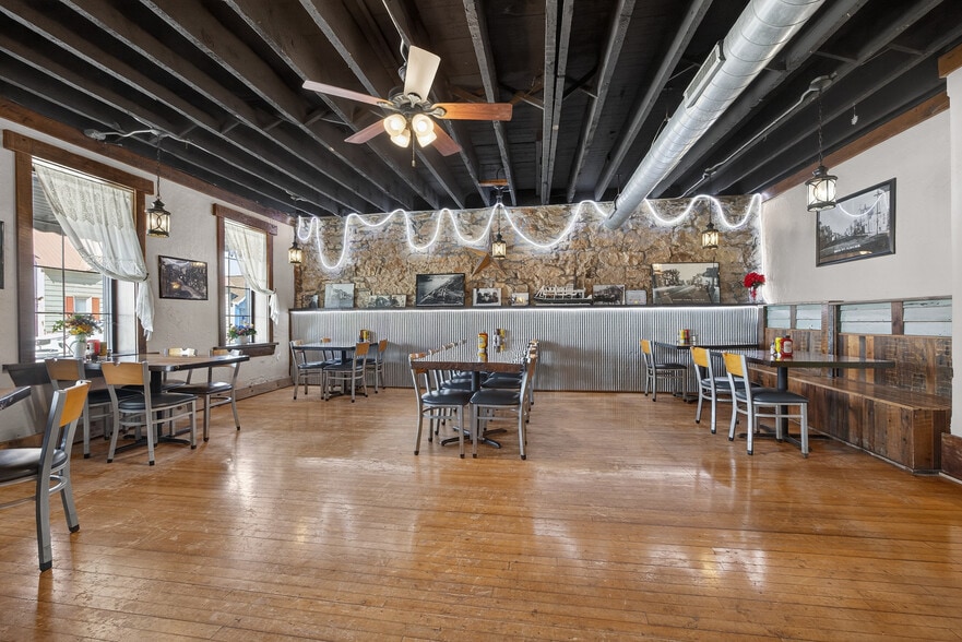 More Photos Of 201 N Main St, Alma Hotel For Sale