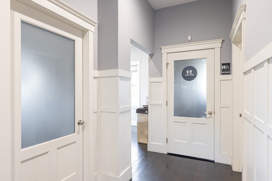 More Photos Of 1778 2nd St, Napa Office For Sale