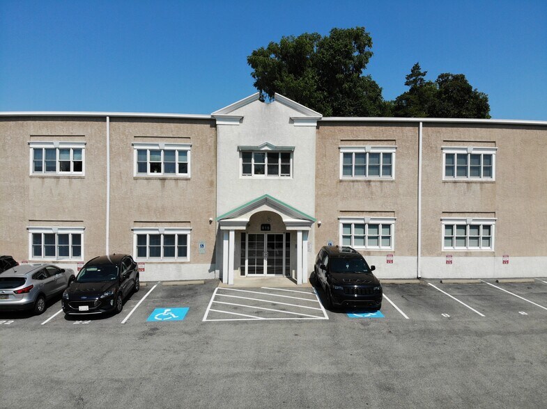 More Photos Of 815 Greenwood Ave, Jenkintown Medical For Sale