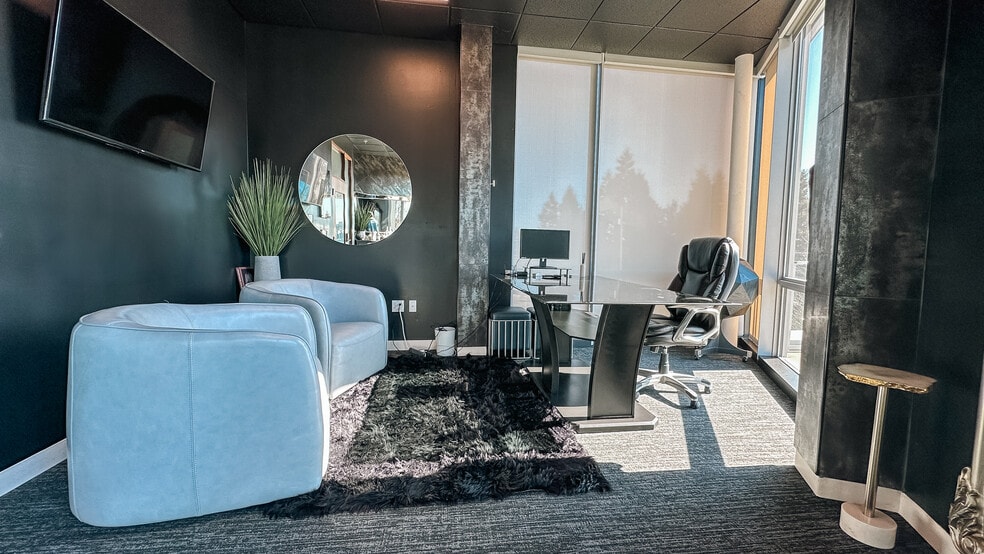 More Photos Of 275 W 3rd St, Vancouver Office Residential For Lease