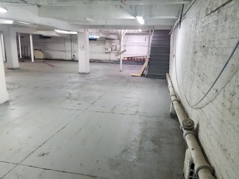 More Photos Of 60 Dickerson St, Newark Light Manufacturing For Lease