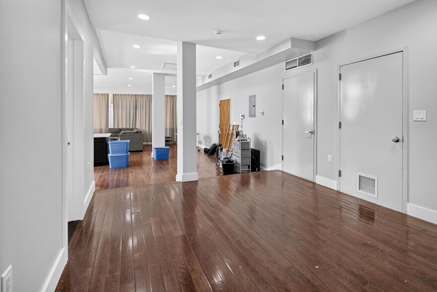 More Photos Of 83 Beaver St, Albany Apartments For Sale