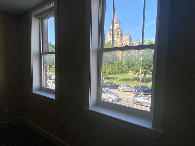 More Photos Of 101 N Elm St, Denton Freestanding For Lease