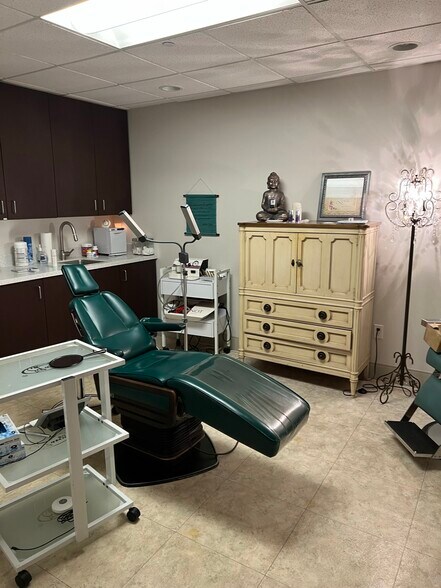 More Photos Of 5545 W 56th Ave, Arvada Light Distribution For Lease