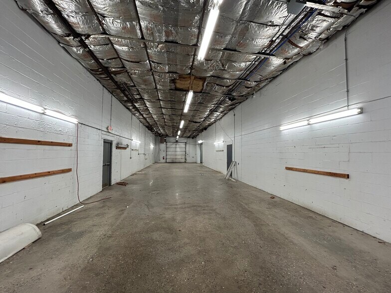 More Photos Of 130 Donald Dr, Fairfield Warehouse For Lease
