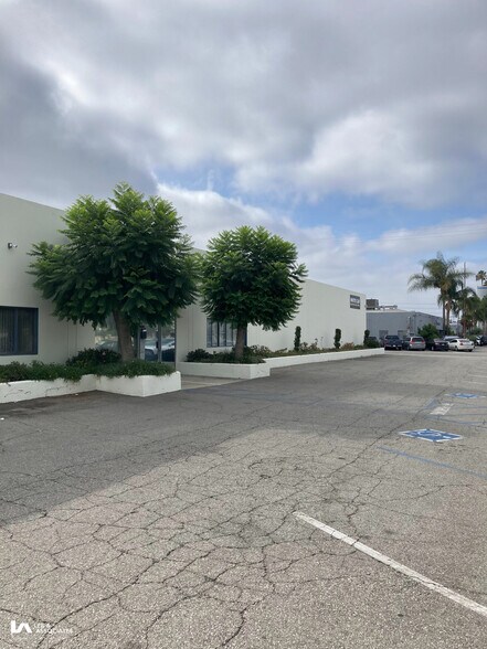 More Photos Of 16400 Garfield Ave, Paramount Warehouse For Lease