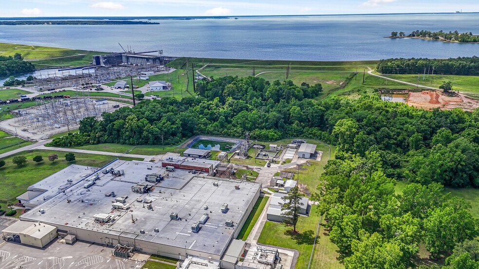 More Photos Of 428 Power House Rd, Moncks Corner Warehouse For Sale
