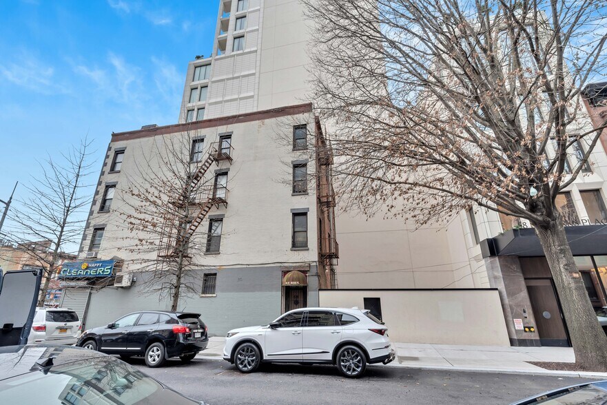 More Photos Of 86 4th Ave, Brooklyn Storefront Retail Residential For Sale