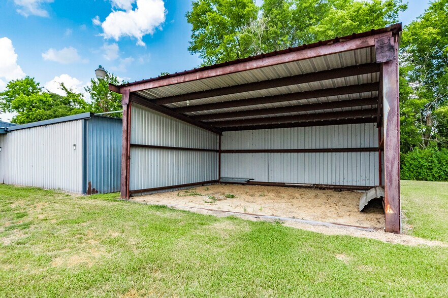 More Photos Of 6756 Masters Rd, Manvel Office For Lease