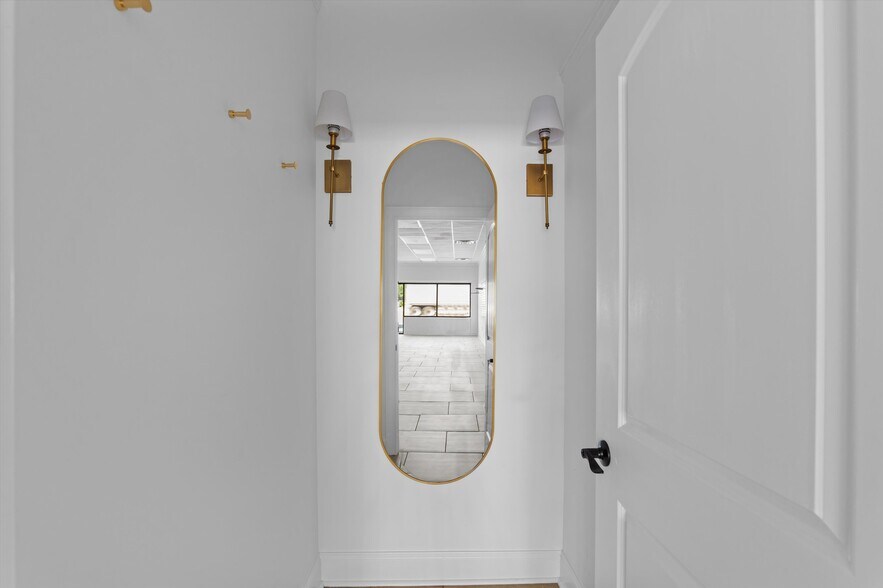 More Photos Of 208 Broad St, Wrens Storefront Retail Office For Sale