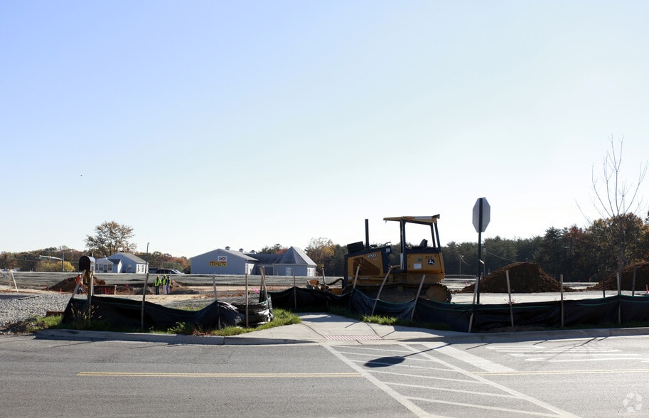 More Photos Of Rte 17 @ Village Pkwy, Stafford Unknown For Lease