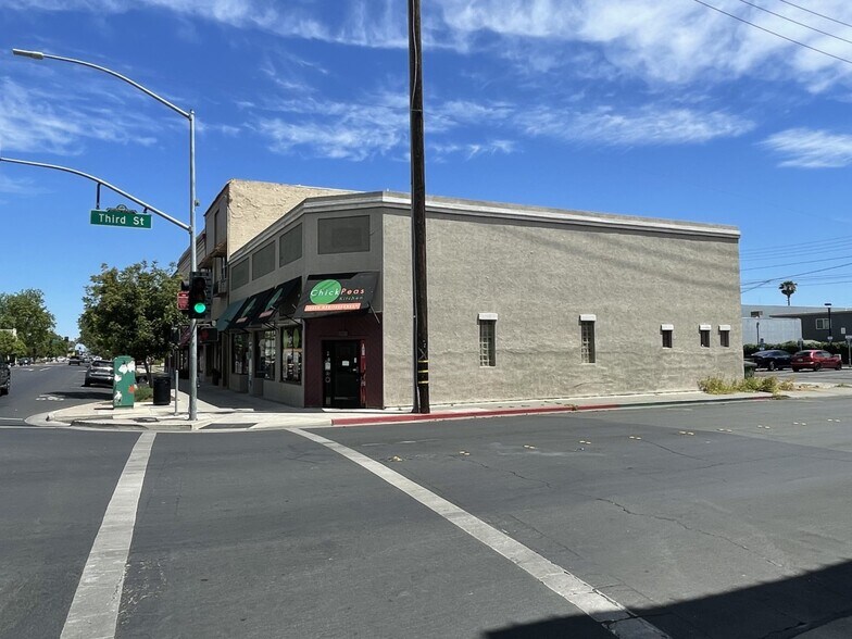 More Photos Of 800-806 Main St, Woodland Storefront For Sale