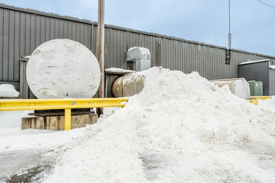 More Photos Of 521 Langley Ave, Saint Joseph Industrial For Sale