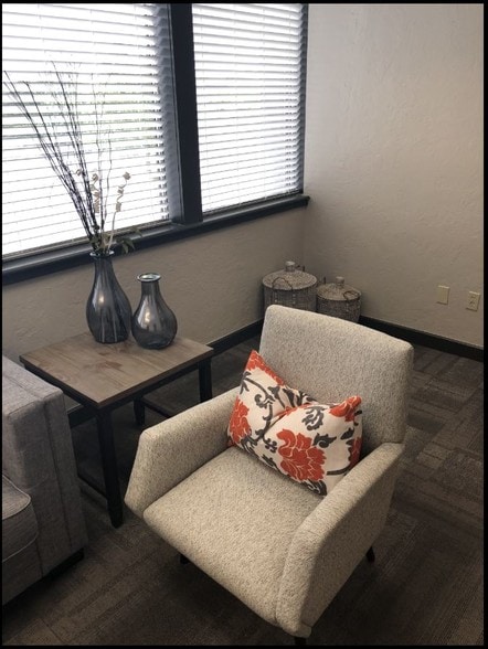 More Photos Of 1215 Crossroads Blvd, Norman Medical For Lease