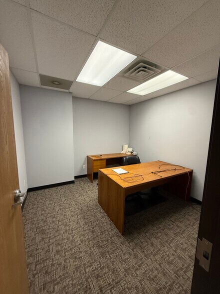 More Photos Of 1202 Industrial Dr, Warsaw Industrial For Sale