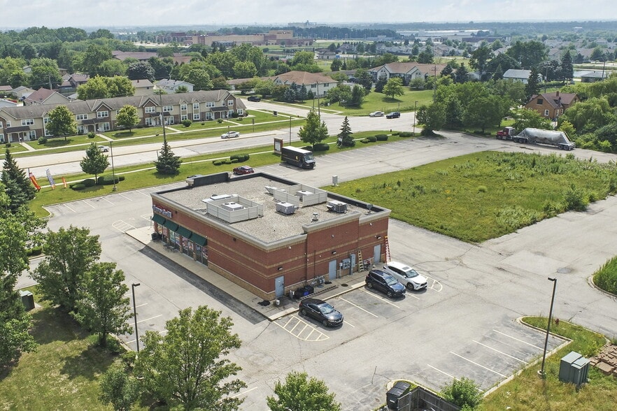 More Photos Of 6316 52nd St, Kenosha Freestanding For Lease
