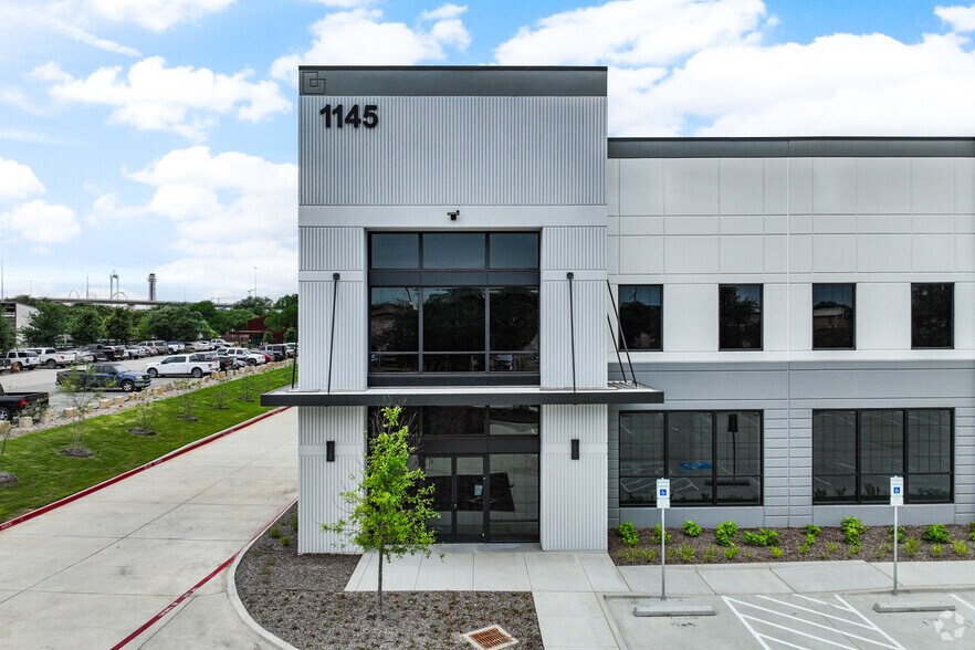More Photos Of 1145 107th St., Arlington Warehouse For Sale