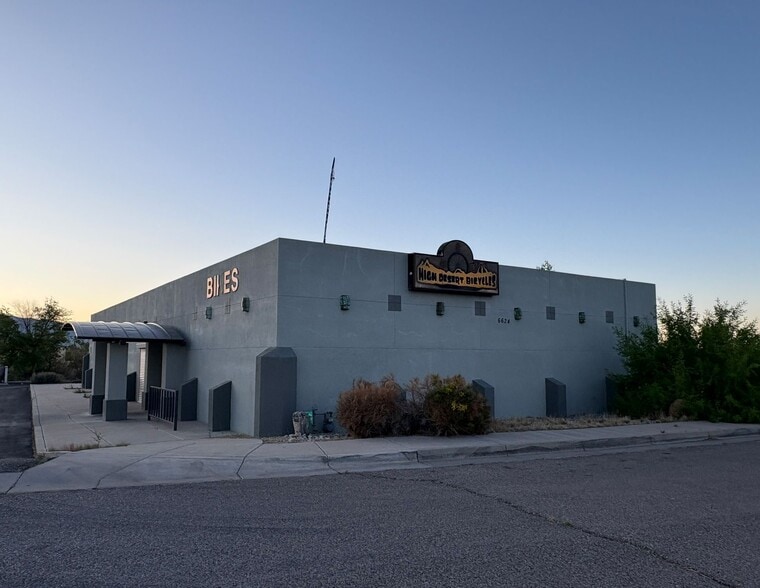 More Photos Of 6624 Caminito Coors NW, Albuquerque Freestanding For Sale