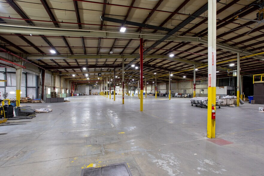 More Photos Of 125 Pecks Rd, Pittsfield Warehouse For Sale