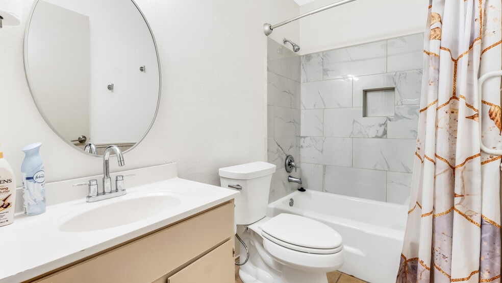 More Photos Of 5807 Old Lodge Dr, Houston Assisted Living For Sale