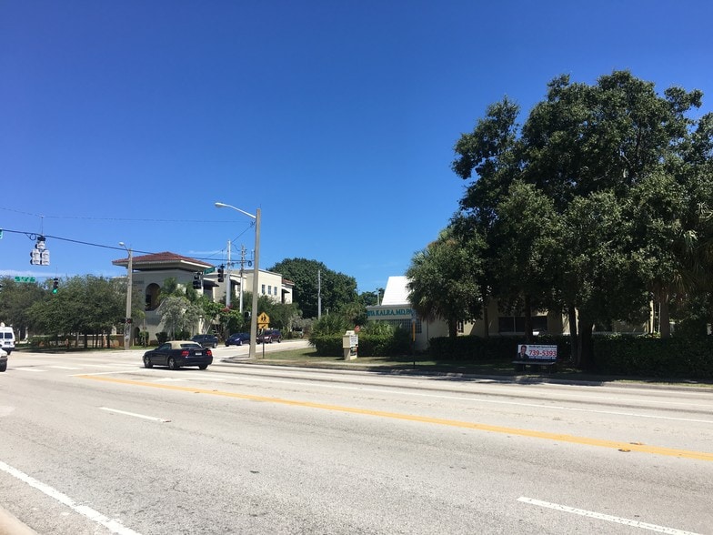 More Photos Of 2404 Seacrest Blvd, Boynton Beach Medical For Lease
