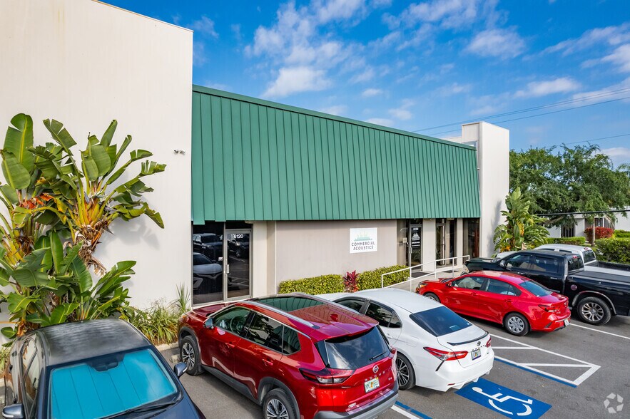 More Photos Of 6050 Jet Port Industrial Blvd, Tampa Warehouse For Lease