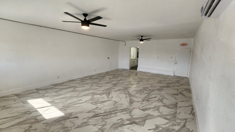 More Photos Of 221-225 N Dixie Hwy, Hallandale Beach Auto Repair For Lease