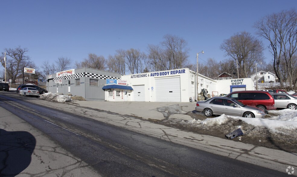 More Photos Of 1157 15th St, Des Moines Auto Repair For Sale