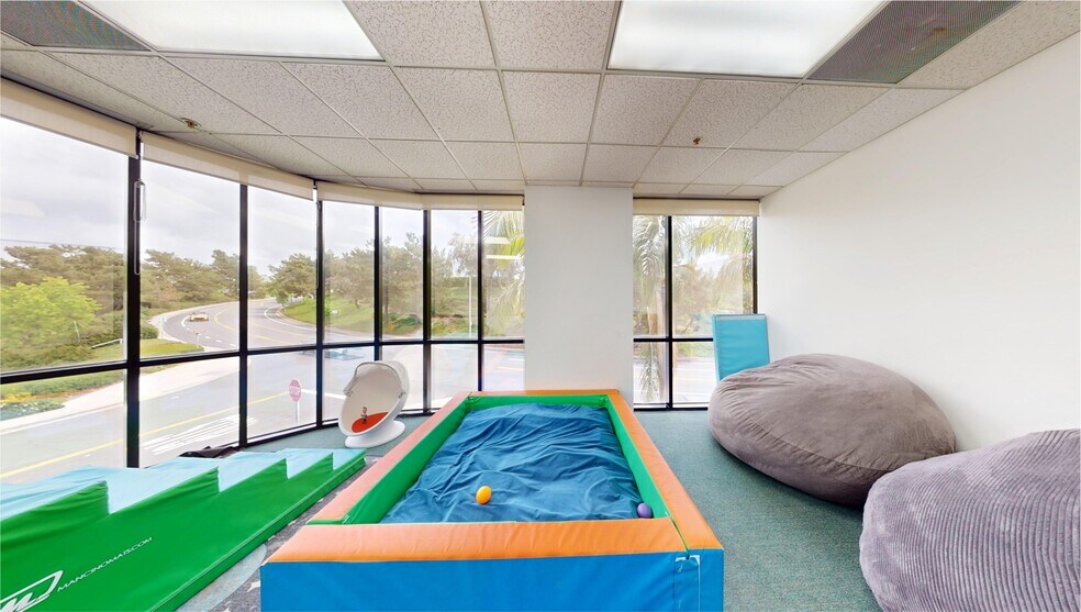 More Photos Of 1000 Calle Amanecer, San Clemente Light Manufacturing For Sale