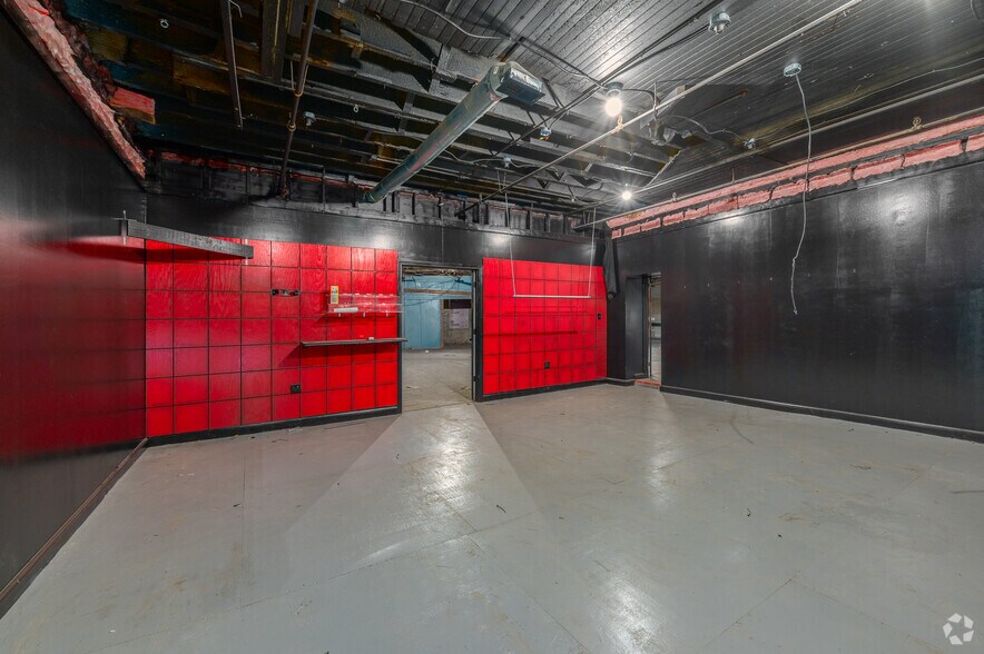 More Photos Of 1720 Columbus Rd, Cleveland Office Residential For Sale