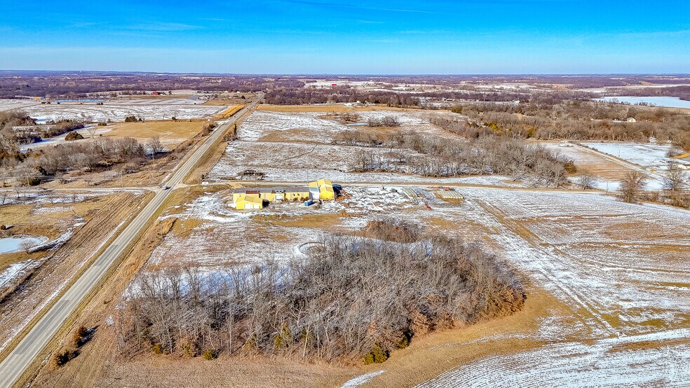 More Photos Of 1292 SW 125th Rd, Holden Light Manufacturing For Sale