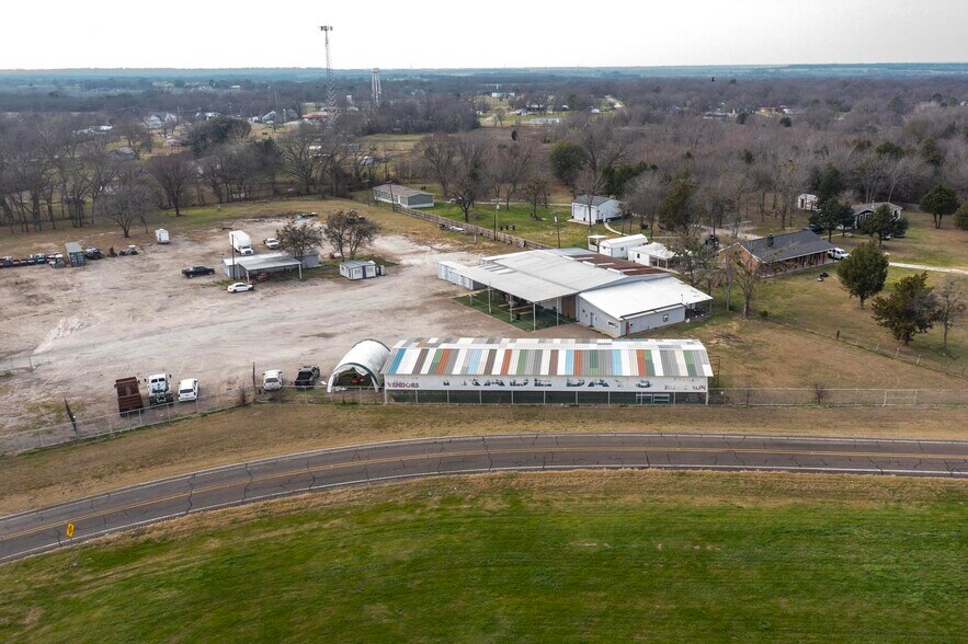 More Photos Of 700 E Main St, Richland Warehouse For Sale