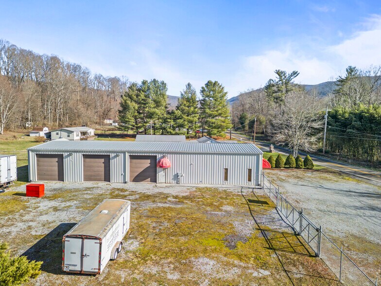 More Photos Of 2719 Highway 91, Elizabethton Showroom For Sale