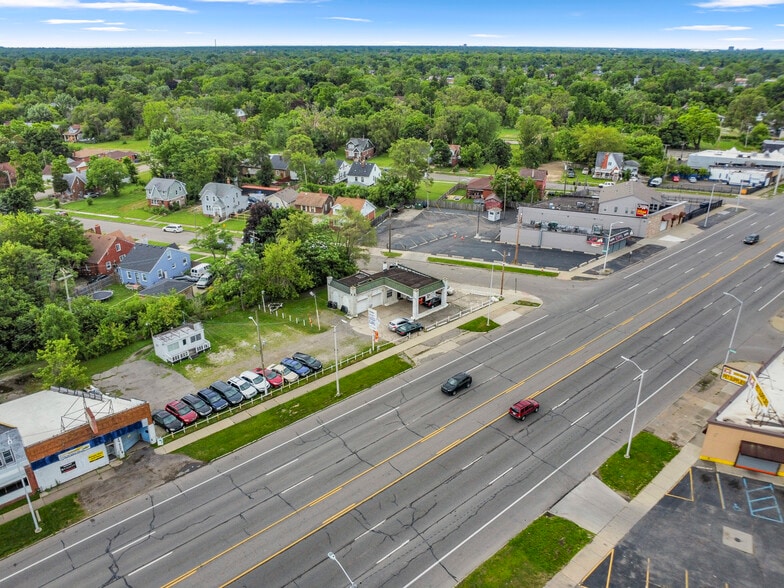 More Photos Of 14760 Gratiot Ave, Detroit Specialty For Sale