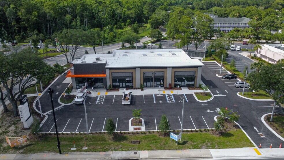 More Photos Of 8730 Baymeadows Rd, Jacksonville Storefront For Lease
