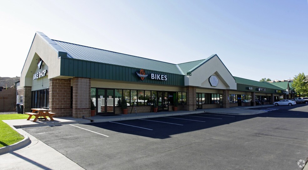 More Photos Of 710 Golden Ridge Rd, Golden General Retail For Lease