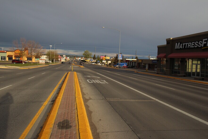 More Photos Of 1001 10th Ave S, Great Falls Freestanding For Lease