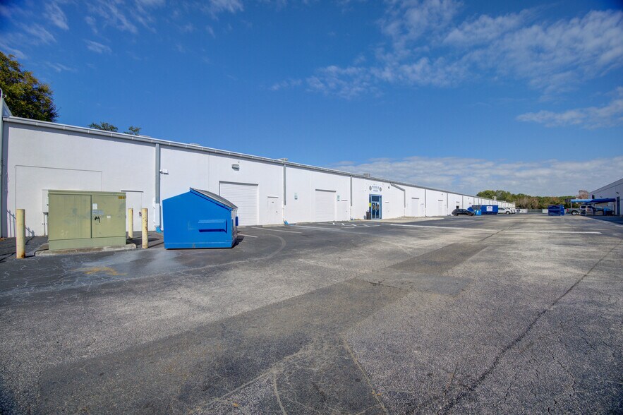 More Photos Of 6600 Youngerman Cir, Jacksonville Unknown For Lease