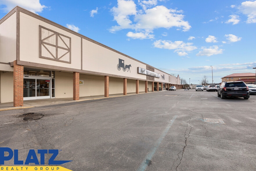 More Photos Of 5953-6151 South Ave, Youngstown Storefront For Sale