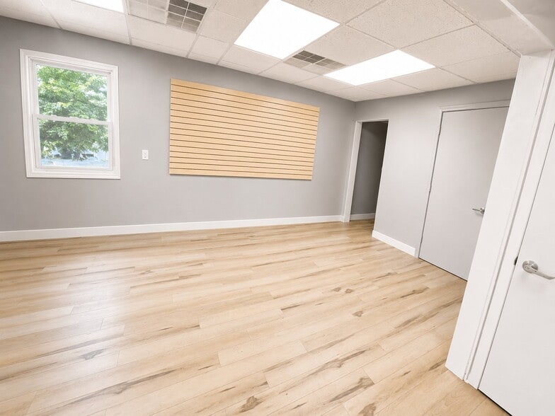 More Photos Of 952 Rte 1, Wells General Retail For Sale